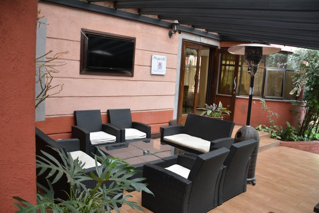 Gemsuites Serviced Apartments State House Nairobi Esterno foto
